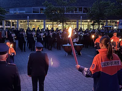Großer Zapfenstreich für Uwe Theismann