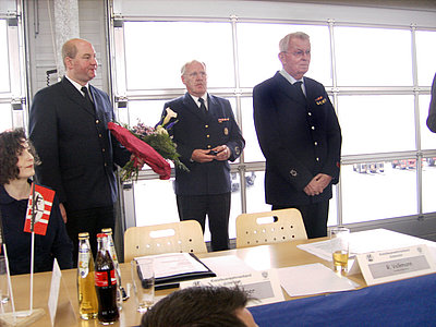 Ehrennadel in Silber für Harald Ehl beim Kreisfeuerwehrverbandstag 2013 .